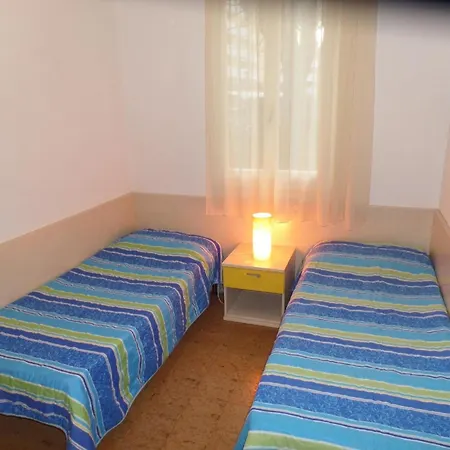 Ferienwohnung Fuer 5 Personen Ca 42 Qm In Bibione, Adriakueste Italien Und Umgebung アパート